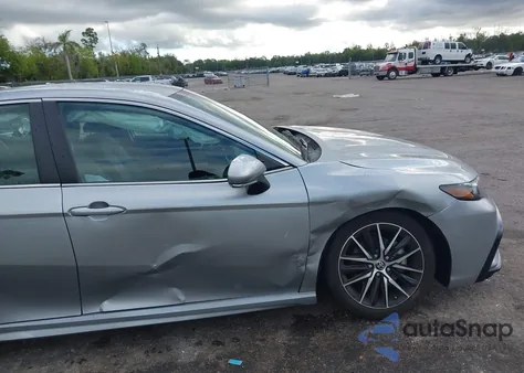 2024 Toyota Camry Se z USA, uszkodzony, nr VIN 4T1T11AK1RU894950